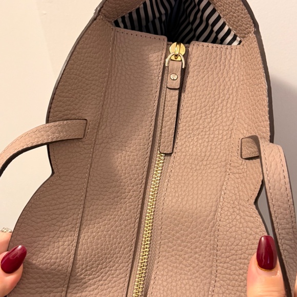 Kate Spade Blush Scalloped Leather Tote Bag Work Shoulder Bag - Picture 6 of 7